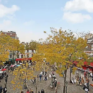 pick-a-flats-apartment-on-place-du-tertre.fr-paris.fr/